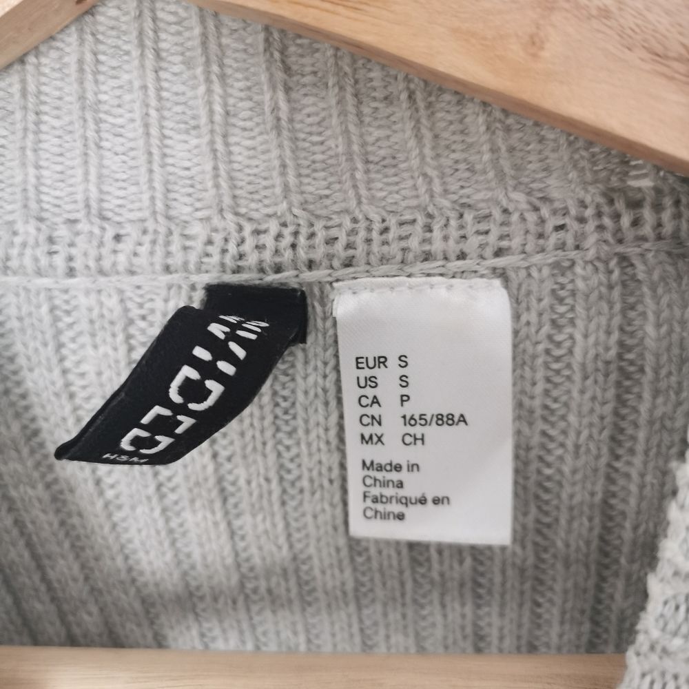 H&M sweater size S - Picture 3 of 4